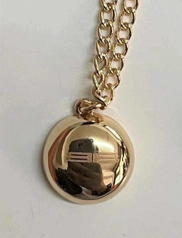 BELLINA BELLA Gold Plated No Snag Magnet with chain