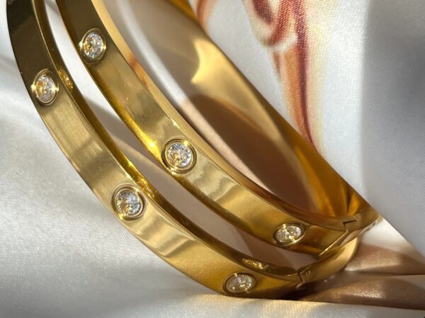 BELLINA BELLA Gold and Crystal Bracelet - Image 3